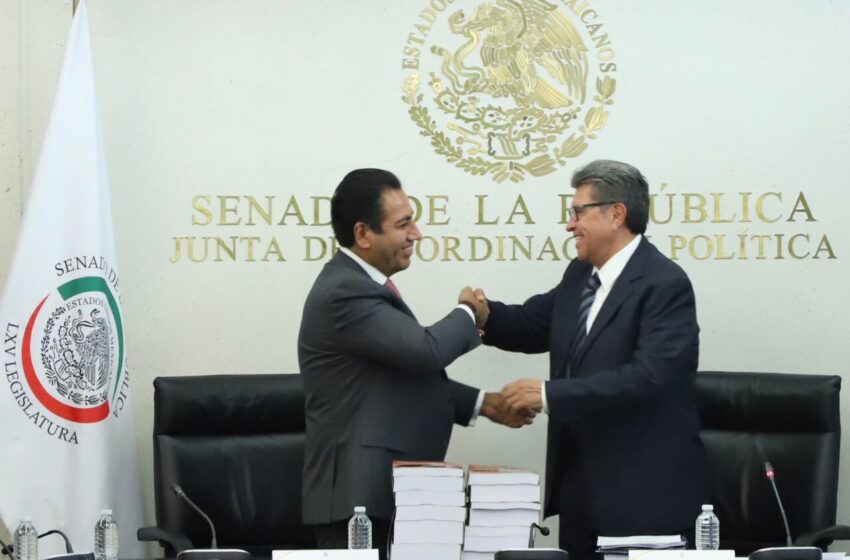  Eduardo Ramírez recibe la presidencia de la Jucopo en el Senado